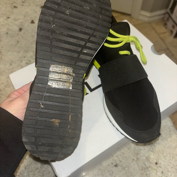ALDO like new neon sneakers - Picture 2 of 3
